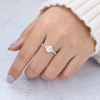 oval-shaped-moissanite-pave-setting-engagement-ring-6