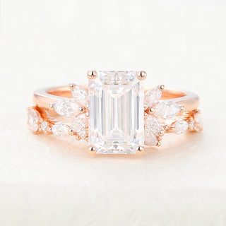 emerald-moissanite-cluster-bridal-ring-set
