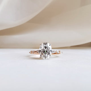 1-70-ct-oval-shaped-moissanite-solitaire-engagement-ring