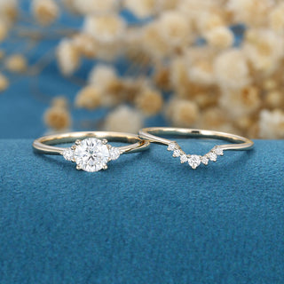 0-41-ct-round-shaped-moissanite-three-stone-bridal-set