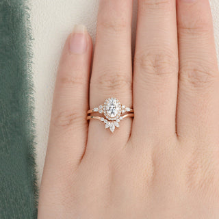 pear-cut-cluster-twisted-moissanite-bridal-ring-set