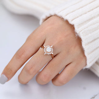 round-shaped-moissanite-cluster-engagement-ring