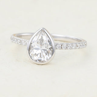 1-0-ct-pear-shaped-moissanite-pave-setting-engagement-ring-4