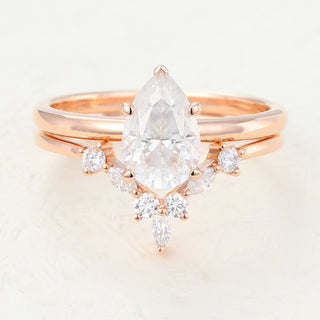 pear-moissanite-solitaire-bridal-ring-set-2