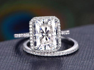 radiant-cut-halo-style-moissanite-bridal-ring-set