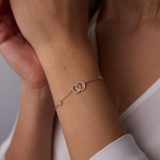 Intertwined Double Circle Diamond Bracelet for Mother Gift