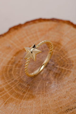 14K Yellow Gold Star Shaped Plain Wedding Ring for Women