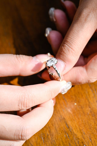 1.0CT Pear Diamond Cluster Moissanite Engagement Ring