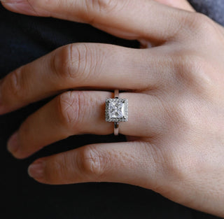 1.0 CT Princess Cut Halo Diamond Moissanite Engagement Ring