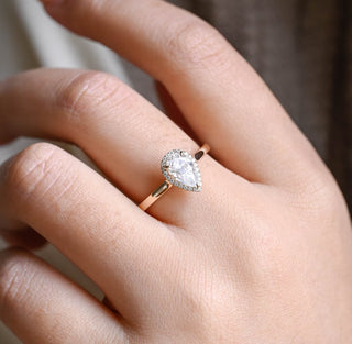 1.0 CT Pear Diamond halo Moissanite Engagement Ring