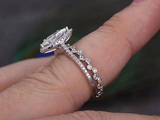 1-0-ct-marquise-cut-halo-moissanite-bridal-ring-set