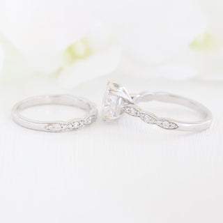 Grace Solitaire Oval Bridal Ring Set With Moissanite Diamond Band