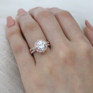 Round Cut Moissanite Ring With Bezel Diamond Band